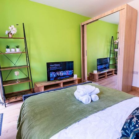 090 Beautiful 1 Bedroom Flat Near Luton Town And Station Kültér fotó
